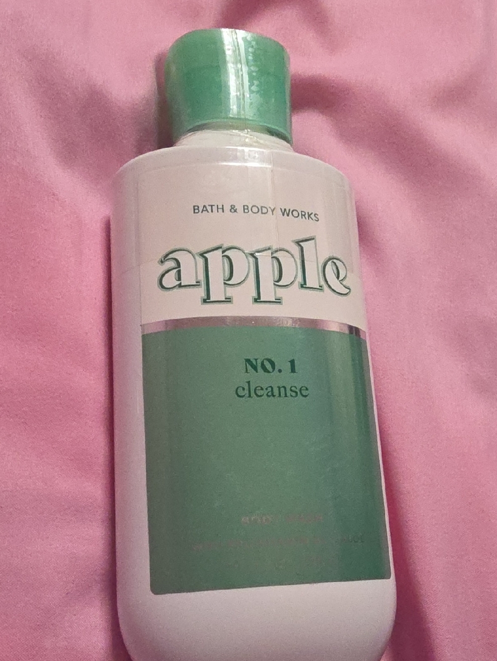 Bath & Body Works Apple No. 1 Cleanse Body Wash - Green and Pink